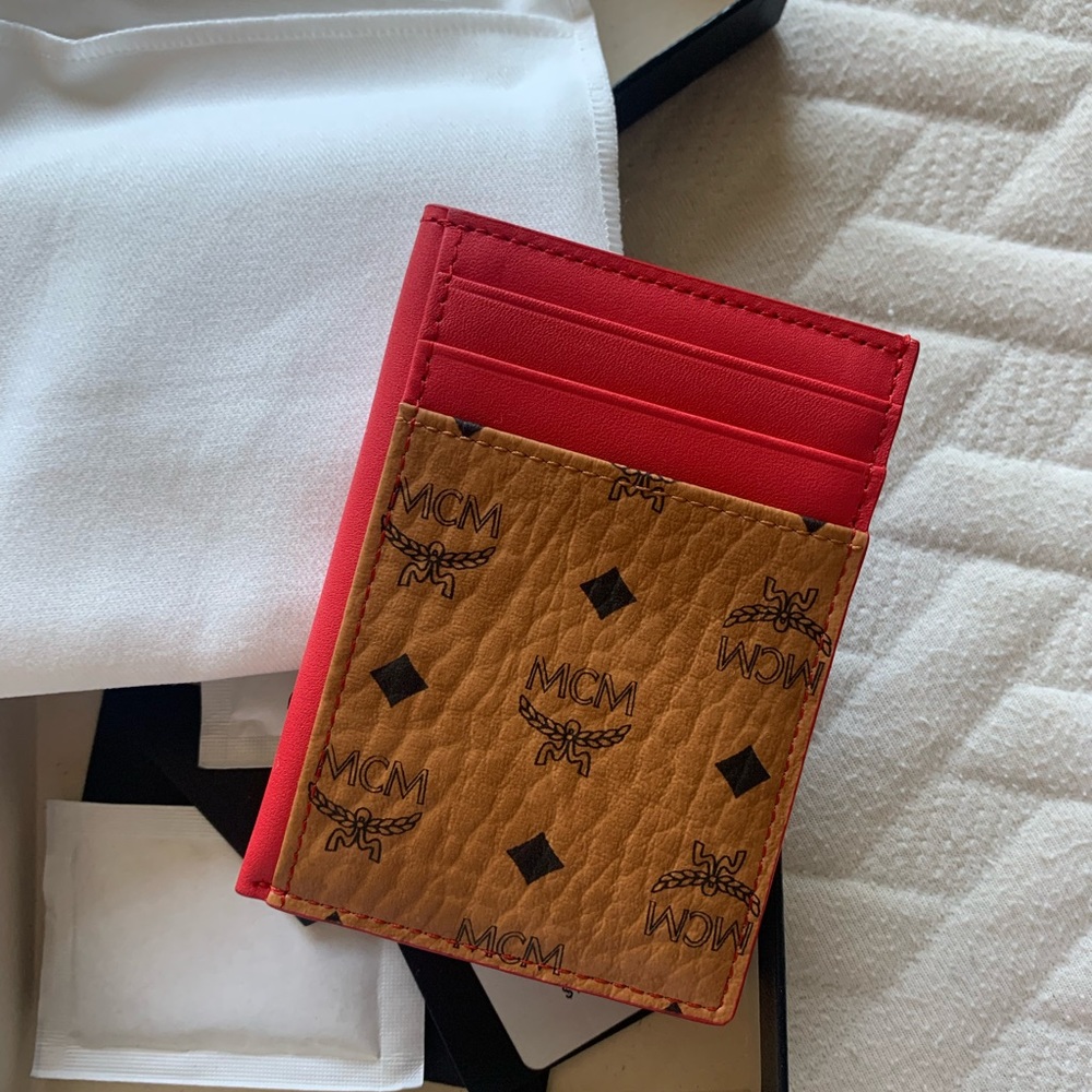 MCM card holder